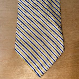 BROOKS BROTHERS MAKERS Yellow /Blue Stripe Silk Tie.